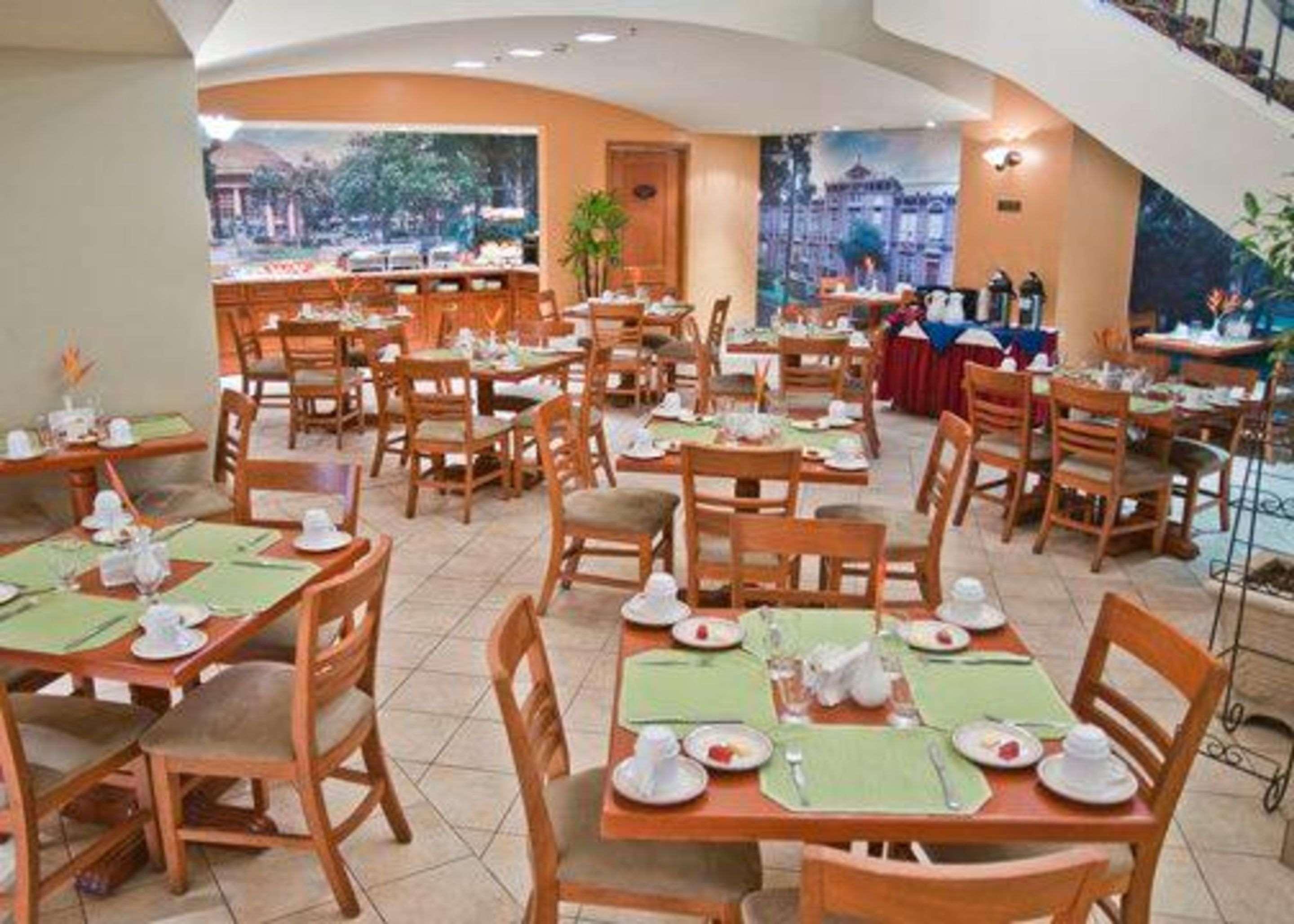 Sleep Inn Paseo Las Damas Сан-Хосе Экстерьер фото