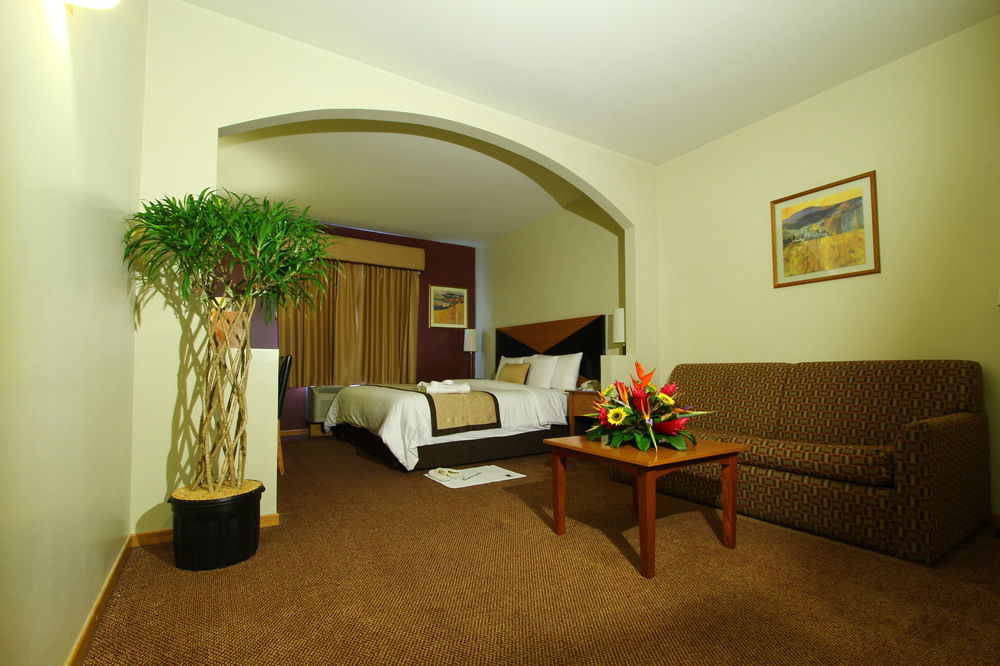 Sleep Inn Paseo Las Damas Сан-Хосе Экстерьер фото
