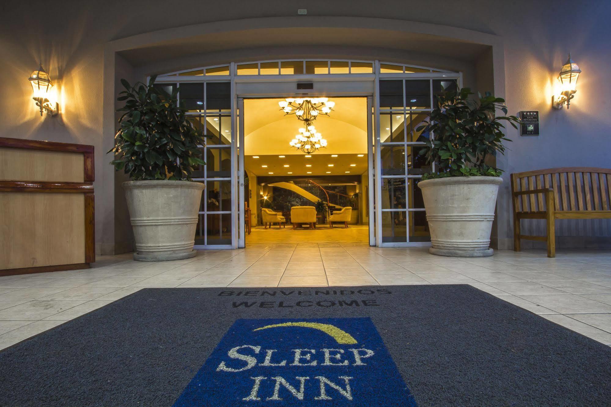 Sleep Inn Hotel Paseo Las Damas Сан-Хосе Экстерьер фото